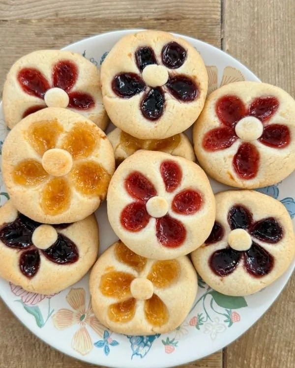 Galletas de Pulgar con Mermelada de Flor